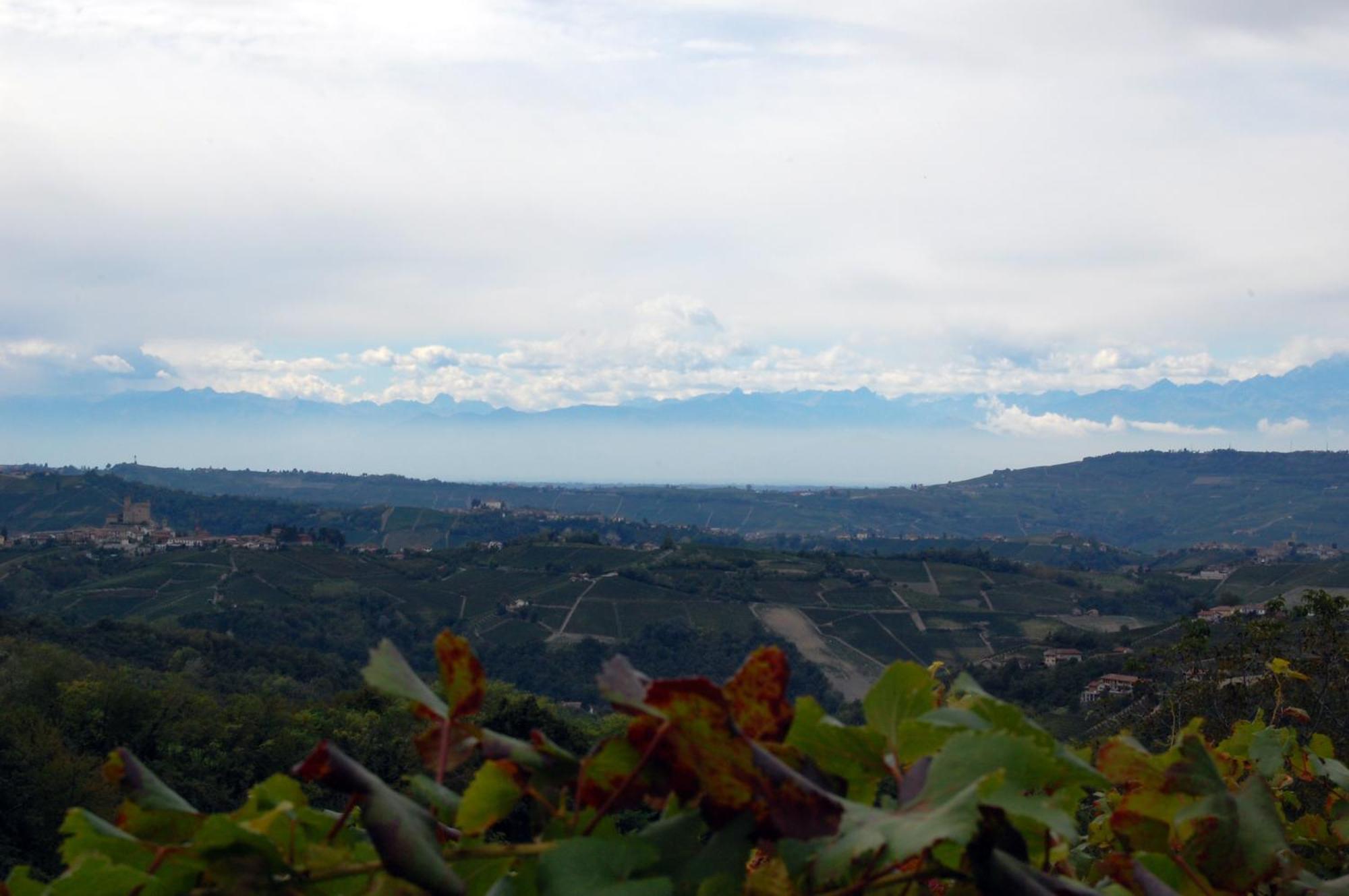 Вилла Agriturismo 'D Raine Montelupo Albese Экстерьер фото